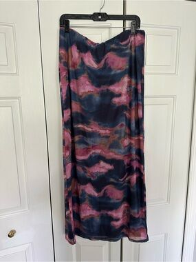 Lovefire Women's Navy & Pink Printed Mesh Midi Skirt